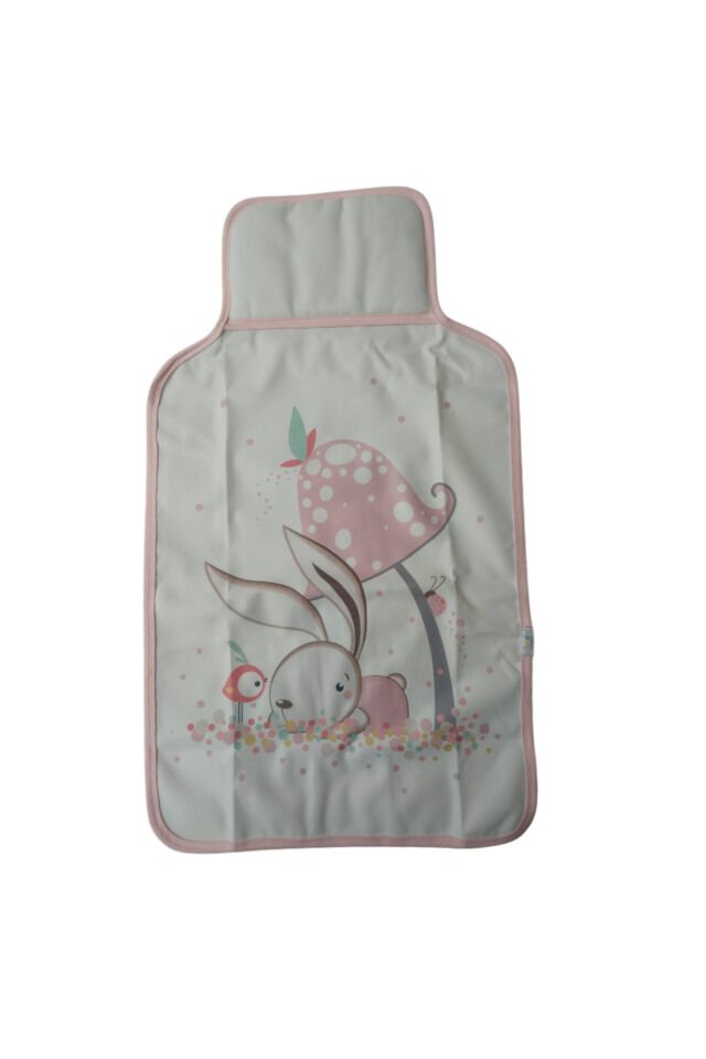 Figürlü Desenli Sıvı Geçirmez Yastıklı Pratik Bebek Alt Açma